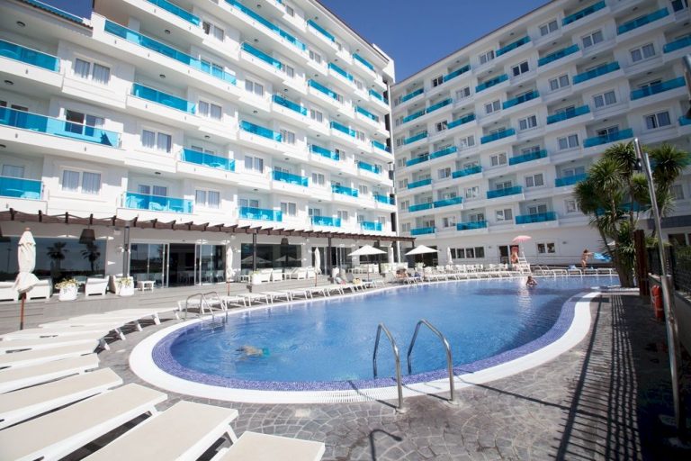 Hoteles con piscina en Peñíscola - Acuazul