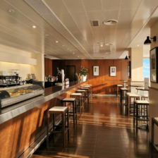 Cafetería del Aparthotel Acualandia Peñíscola con barra de desayunos buffet